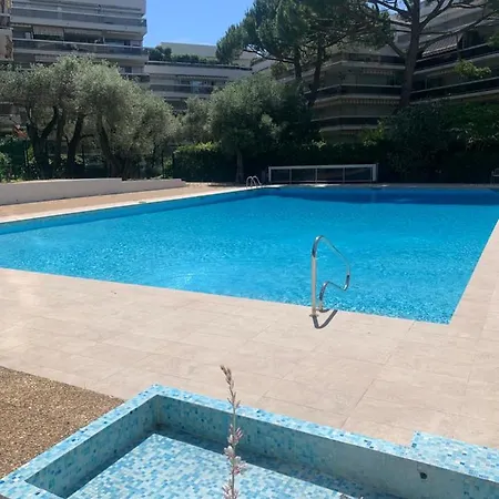 Magnifique 4 Personne A Deux Pas De La * Antibes