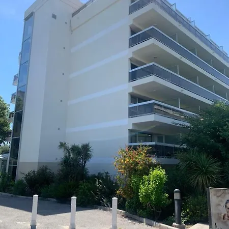 Appartement Magnifique 4 Personne à Deux Pas De La Antibes